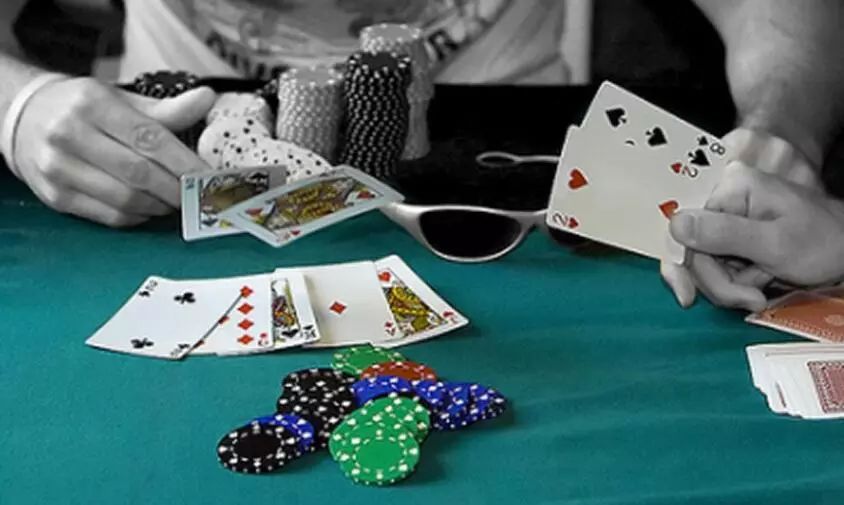 【EV 扑克】教学：“鱼”玩家最爱干的 5 件事，你可别犯错