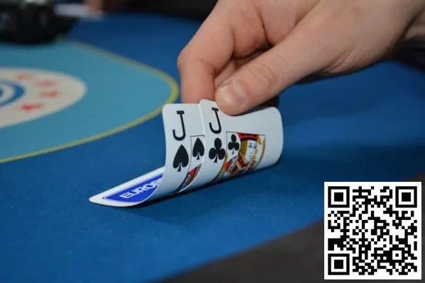 【EV 扑克】玩法：拿着 JJ，当翻牌发出一张 Q、K 或 A 时，该怎么打