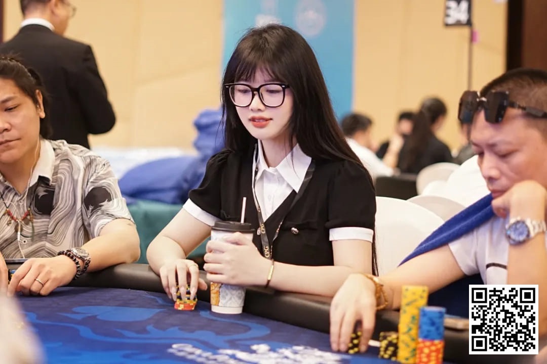 【小鱼Poker】CPG三亚总决赛斗罢艰难再出发！主赛喜迎3787人次参赛余1446人晋级 杨旭东收揽302500计分牌成C组382人领头羊