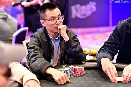 【APL扑克】中国选手丁泽伟KK逆转反杀AA后，一路收人头获WSOP欧洲赛金手链