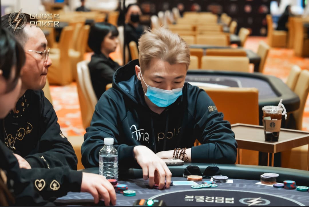【EV扑克】诸神扑克GOP第6日|李颖领跑主赛D组197人,孙建峰暂居系列赛积分榜第一