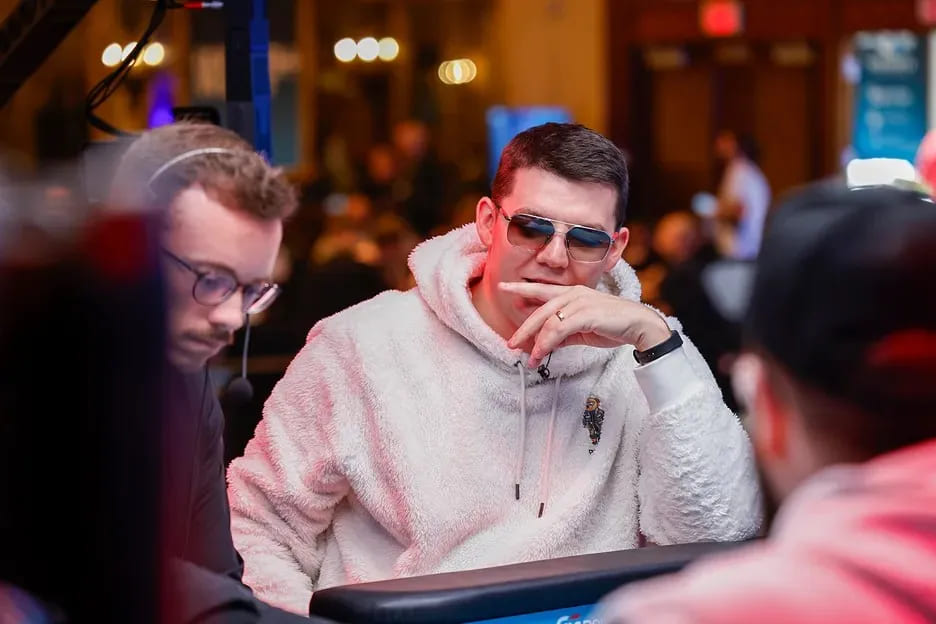 【EV扑克】WSOP主赛事令人瞠目结舌的惊天诈唬!世界第一弃掉三条K引发全网群嘲