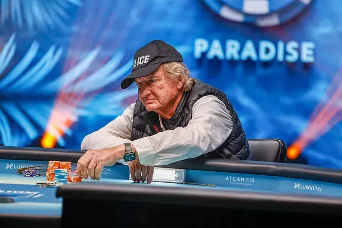 【EV扑克】WSOP主赛事令人瞠目结舌的惊天诈唬！世界第一弃掉三条K引发全网群嘲