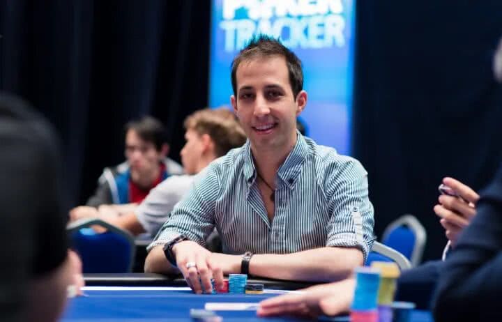 【EV扑克】丹牛神读牌再现！超级碗豪客赛恶心弃掉三条K，全多亏世界第一启发！