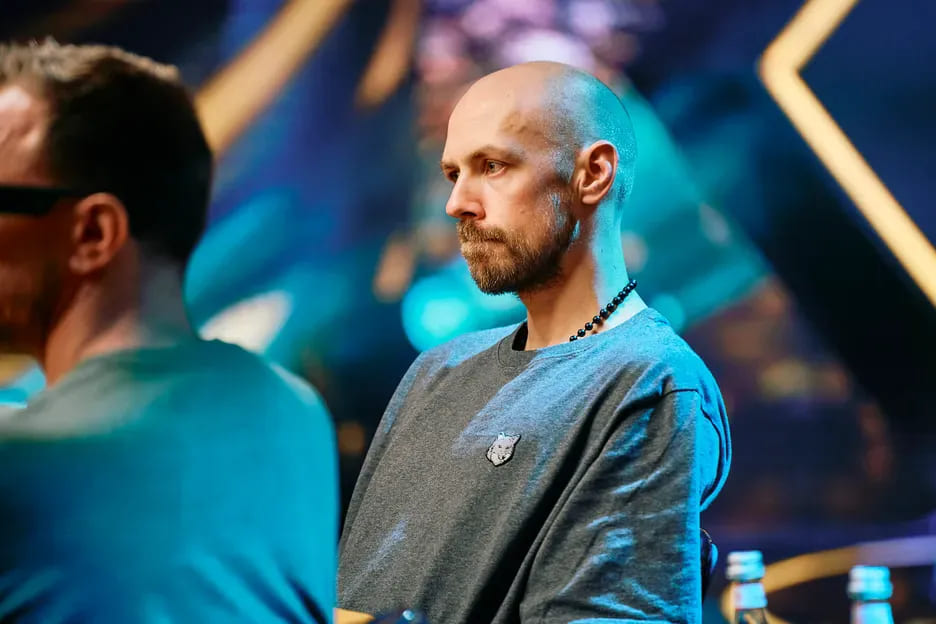 【EV扑克】2025年扑克奖金榜:Lonis称王,Chidwick逼近历史第一,谁才是“最大输家”?