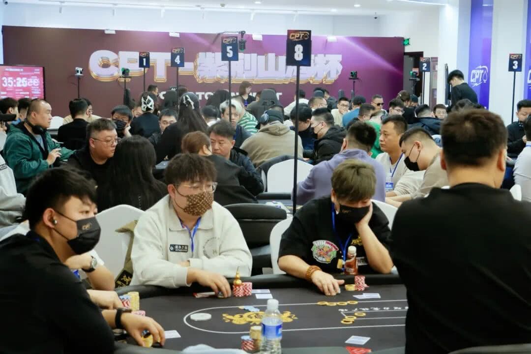 【EV扑克】2026CPT第六日 | AA与KK再现经典碰撞，紫荆山海杯主赛张旭以233.5万记分领10强诞生迎最终章，决胜紫荆之巅！