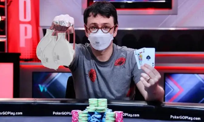 【EV扑克】实时辅助眼镜、作弊宝典……扑克玩家的“硬核”新年礼物清单来了！