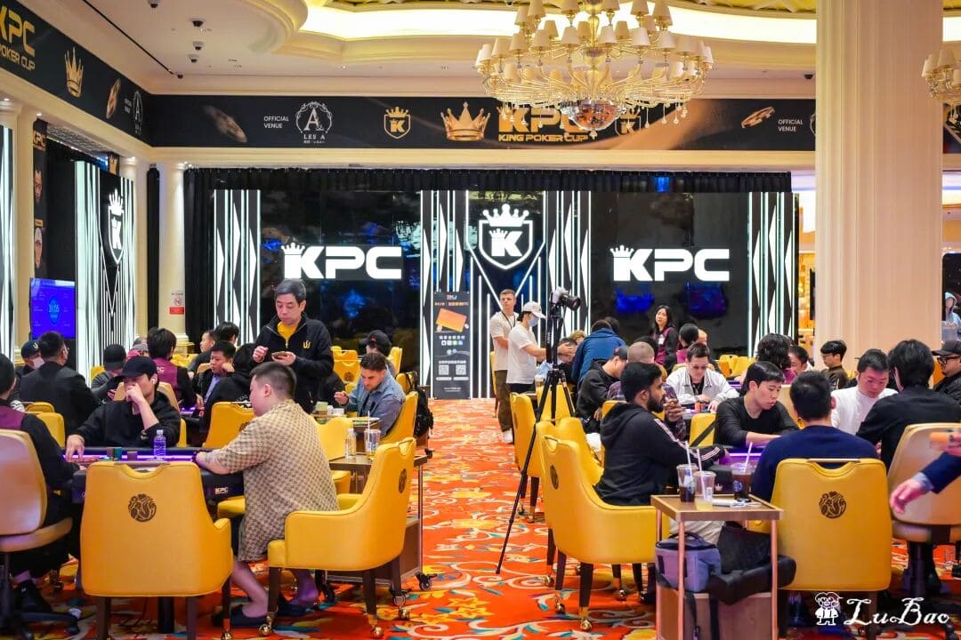 【EV扑克】King Poker Cup | 主赛191人次参赛50人晋级，陈曾翔489万领跑！TONY LIN斩获奥马哈冠军
