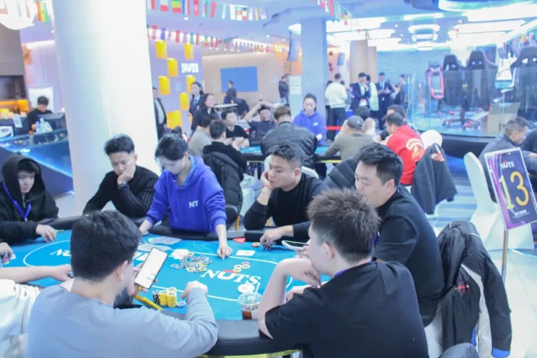 【EV扑克】洞庭湖杯NT1 | 主赛1135人次，107人晋级半决赛，江苏锐、吴鑫分获C/D组CL