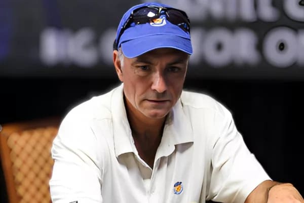 【EV扑克】35岁没钱没权没背景,靠打高额私局年入数百万刀