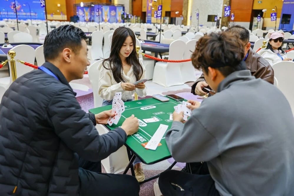 【EV扑克】2026 IPG季中赛选拔赛|步入高潮!主赛B组307人燃情竞争剩79人晋级!杨晓鹿装袋36.9万计分牌成CL!明日C/D组最后晋级机会!