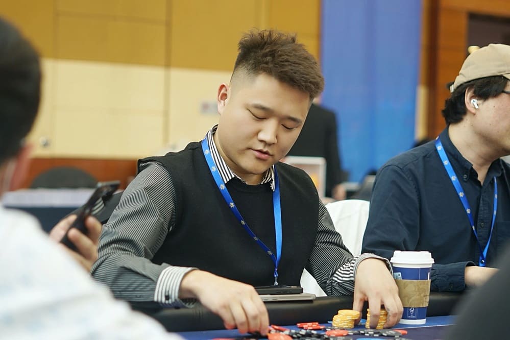 【EV扑克】2026 IPG季中赛选拔赛|主赛A组270人参赛点燃竞技热火!徐杰超坐拥34.3万计分牌携手70人晋级!李勇夺取DPT霸都杯冠军!