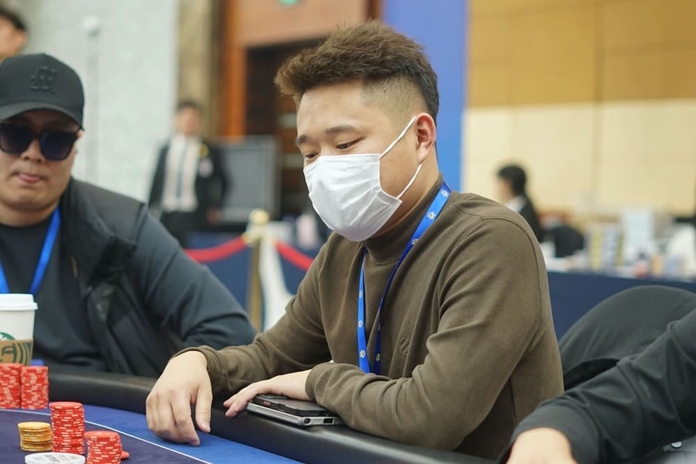 【EV扑克】2026 IPG季中赛选拔赛|主赛事136人入围圈开放!252人竞争剩余41人晋级第三轮!崔浩奇坐拥184.5万计分牌成CL!