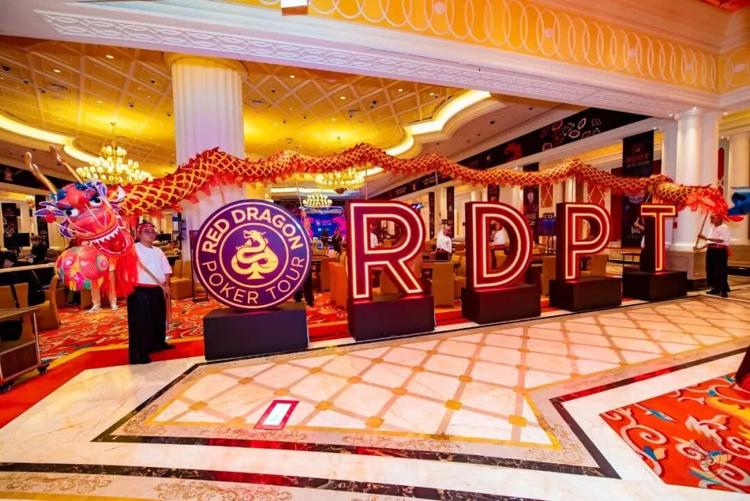 【EV扑克】千载难逢的入场券：55元，直通百万级现场锦标赛，改写你的扑克人生