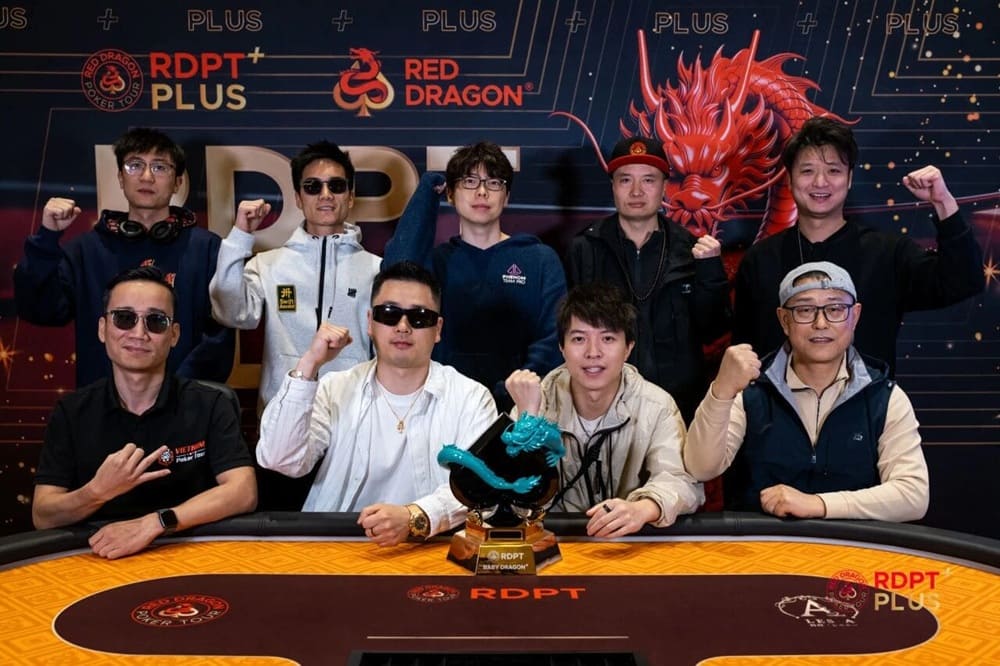 【EV扑克】2026红龙杯PLUS战报｜蔡建侹逆袭夺青龙杯PLUS冠军！成就双冠王，俞翔宇三冠加冕